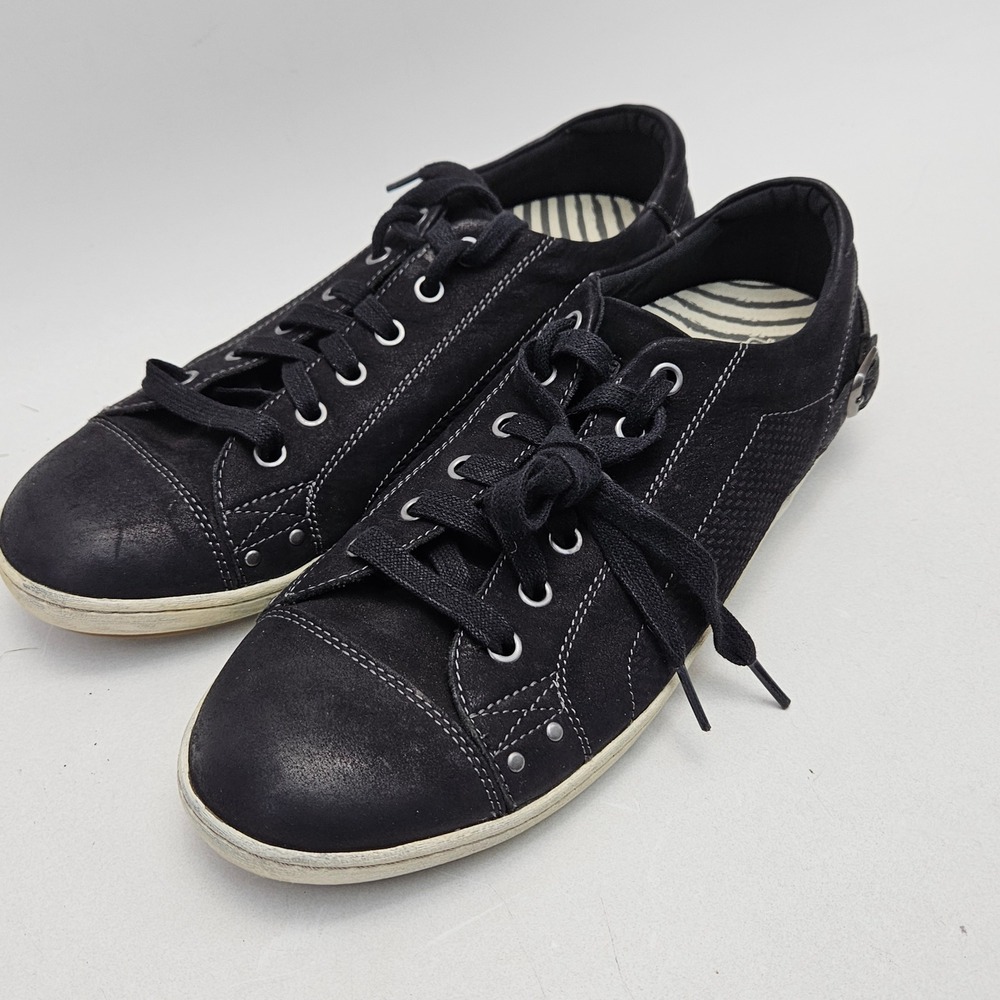 Taos Capitol Black Leather Low Top Sneakers Buckle Detail CAP-13559 Womens 11